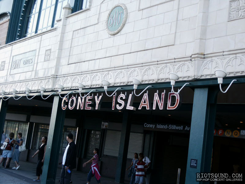Coney_Island_Train_Station