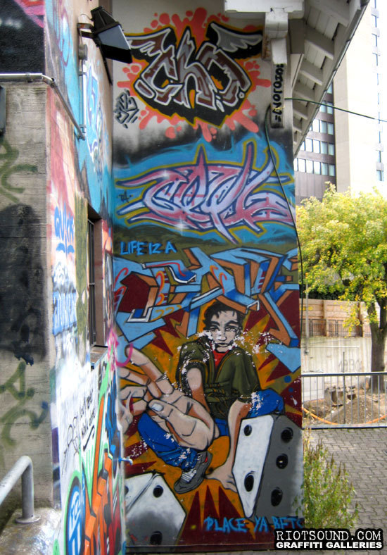 Life Iz A Game Graffiti