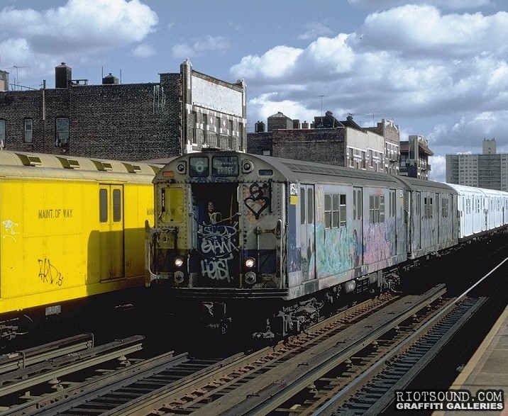 Old_NYC_Subway_Car