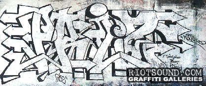 Queens_Underpass_Graffiti