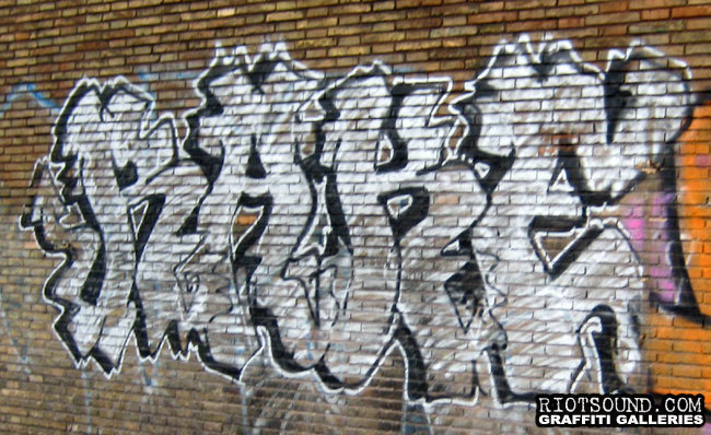 RAKE Graffiti Roma