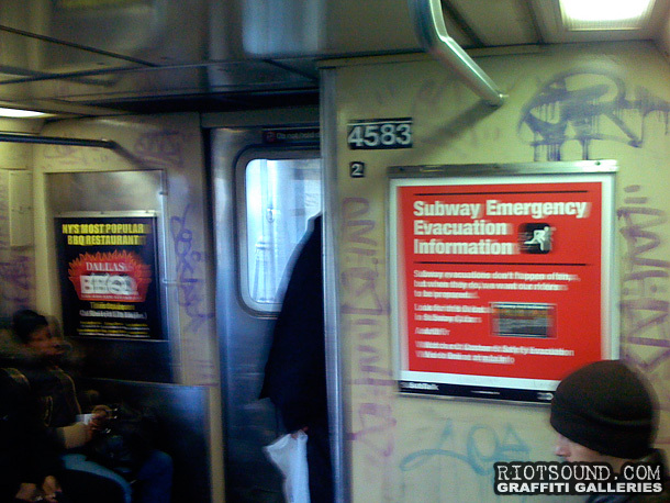 Subway_Graff_Insides