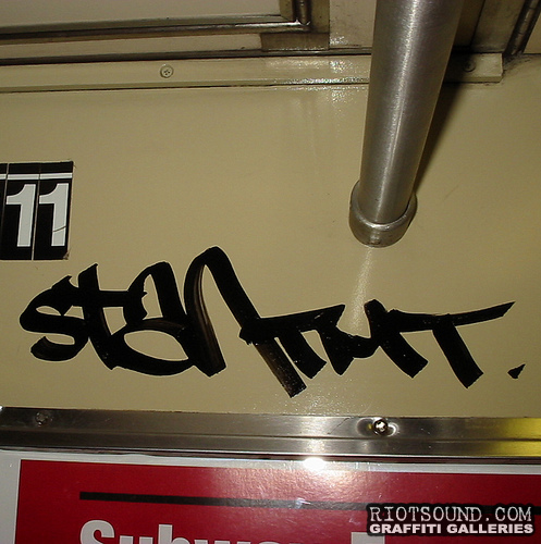 Subway_Inside_Graffiti