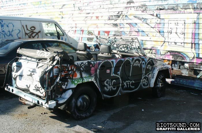 34 Car Covered With Graffit