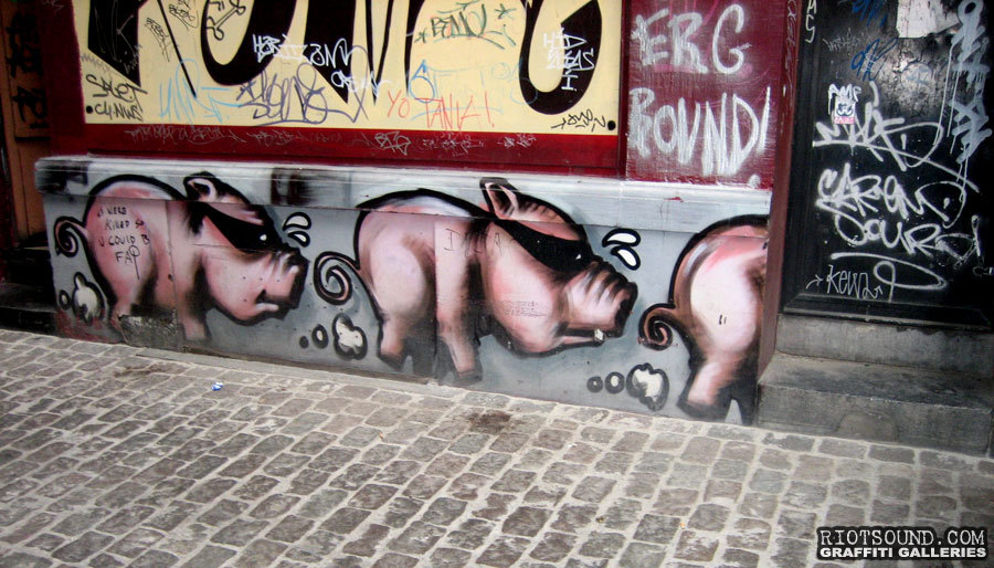Outdoor Pig Art